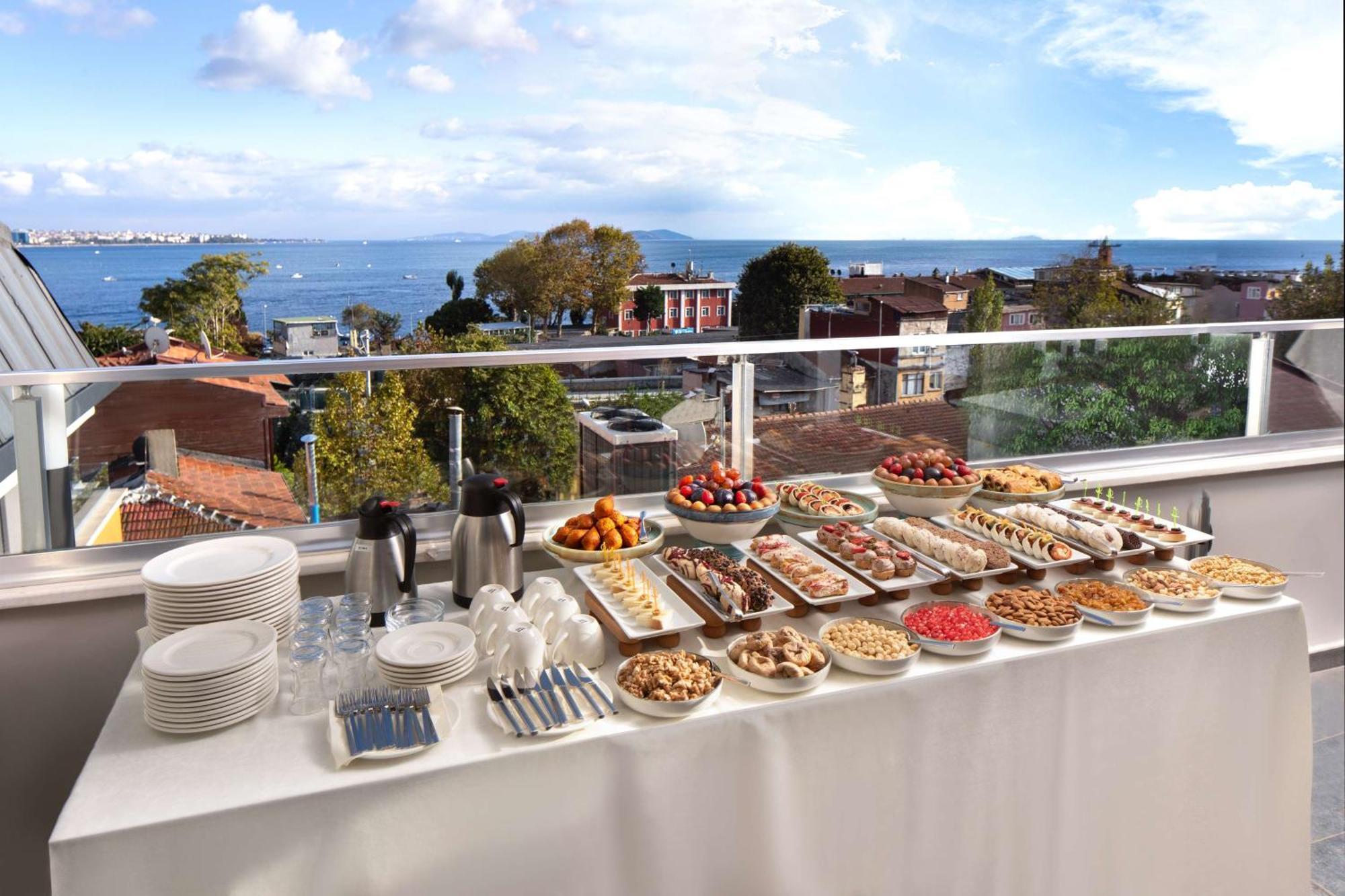 Royan Hotel Hagia Sophia, A Member Of Radisson Individuals Istanboel Buitenkant foto